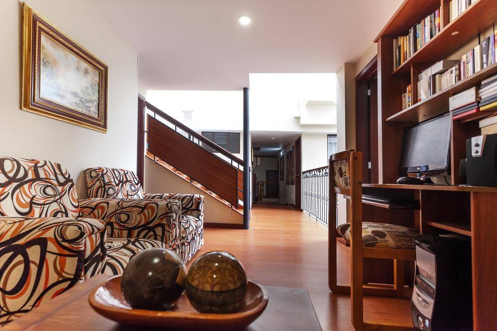 Hotel Francés La Maison Pasto Extérieur photo